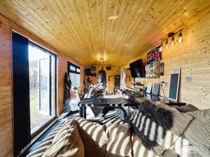 Garden Room- click for photo gallery